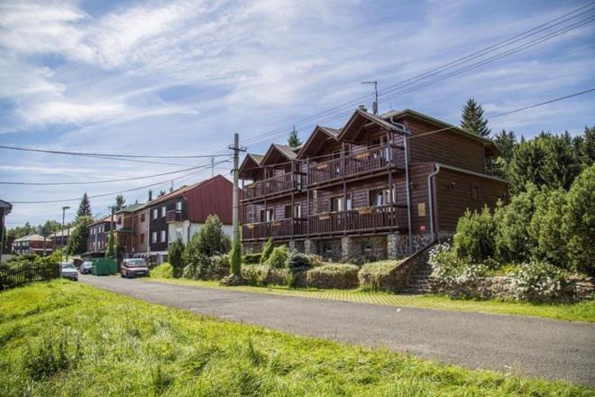 Bergzentrum Pam Jáchymov Kültér fotó